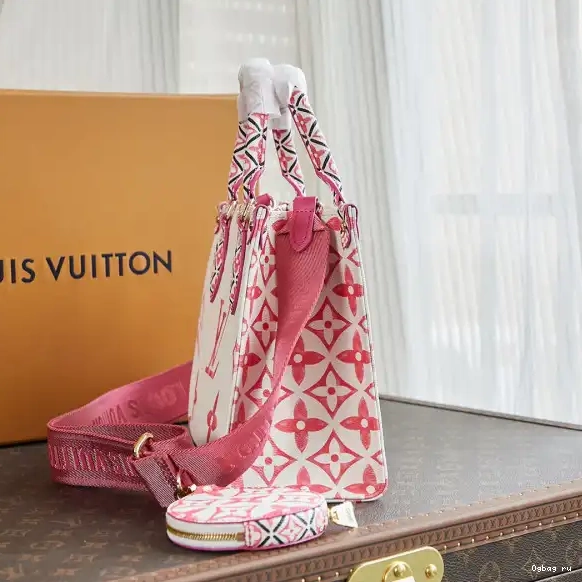 ONTHEGO PM LOUIS VUITTON 0630